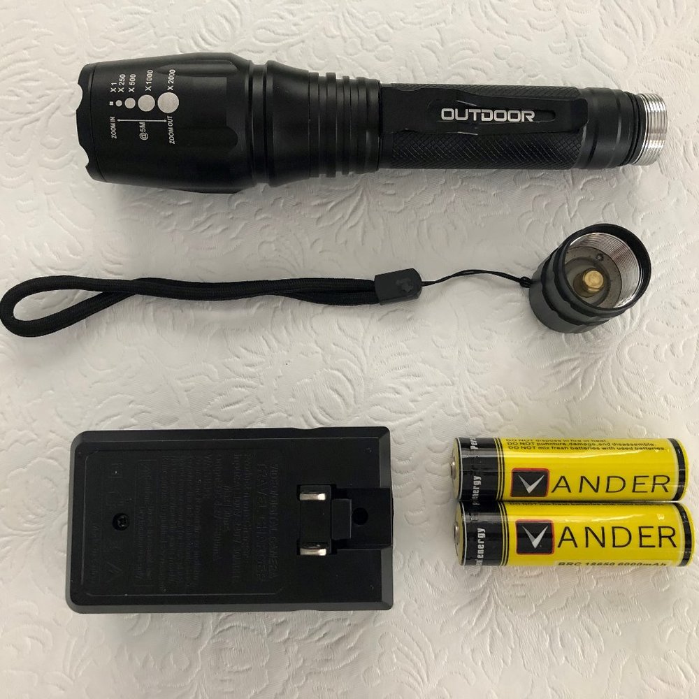 Vander LED Outdoor Handheld Flashlight